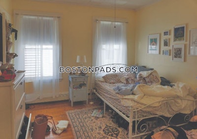 Cambridge 3 Bed 1 Bath CAMBRIDGE  Inman Square - $3,900 50% Fee