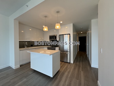 West End 1 Bed 1 Bath + Den Boston - $8,625