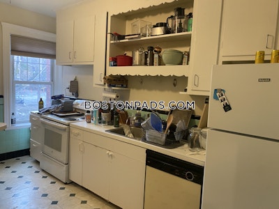 Brookline 3 Beds 1 Bath  Coolidge Corner - $4,400