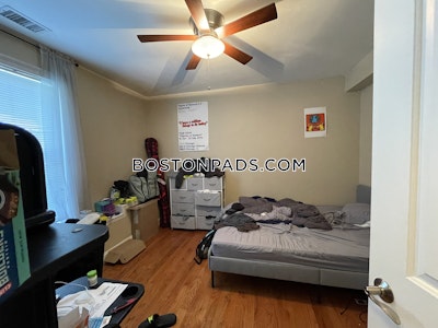 Mission Hill Awesome 4 Bed 2 Bath unit on Wait St in Mission Hill Boston - $5,000