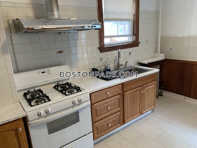 Allston 3 Beds 1.5 Baths Boston - $3,075 50% Fee