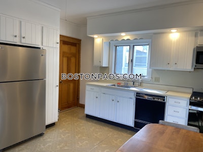 Somerville 5 Beds 2 Baths  Tufts - $8,400