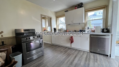 Somerville 3 Beds 1 Bath  Tufts - $3,750