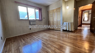 Somerville 6 Beds 1.5 Baths  Tufts - $7,000