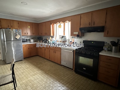 Medford 4 Beds 1 Bath  Tufts - $4,000