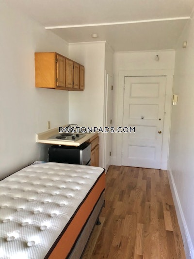 Brookline 0 Bed 1 Bath BROOKLINE- LONGWOOD AREA $1,795  Longwood Area - $1,795