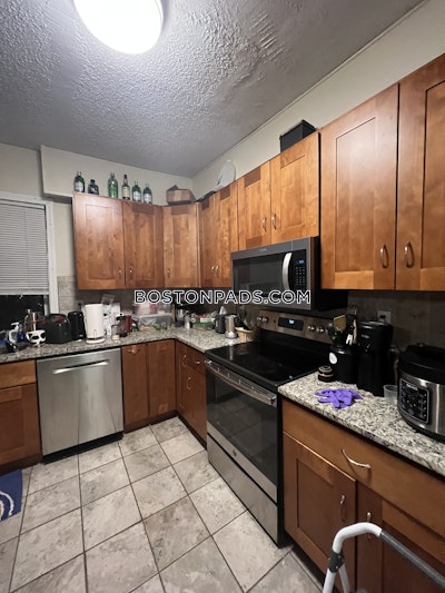 Mission Hill 4 Beds 1 Bath Boston - $4,000