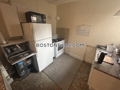 Brookline 3.5 Beds 1 Bath  Boston University - $4,900