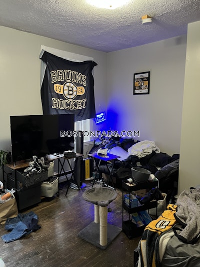 Beacon Hill Studio 1 Bath Boston - $2,000 No Fee