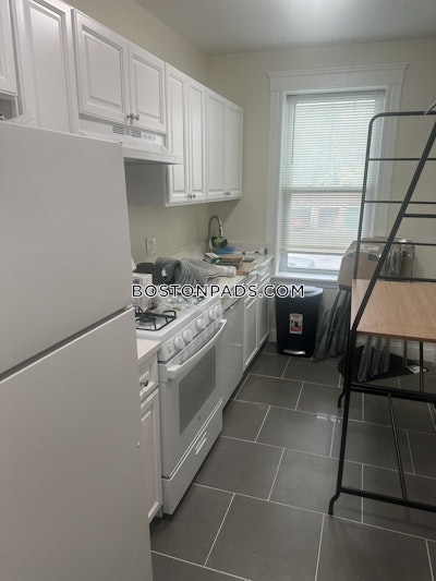 Brookline 1 Bed 1 Bath  North Brookline - $2,500